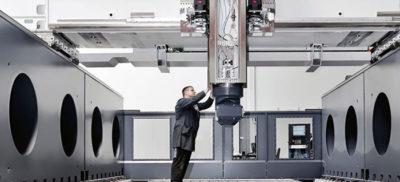 Gantry type milling machine