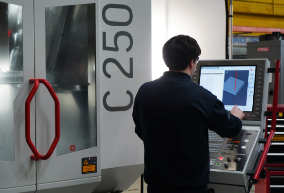 Hermle c250 with engineer