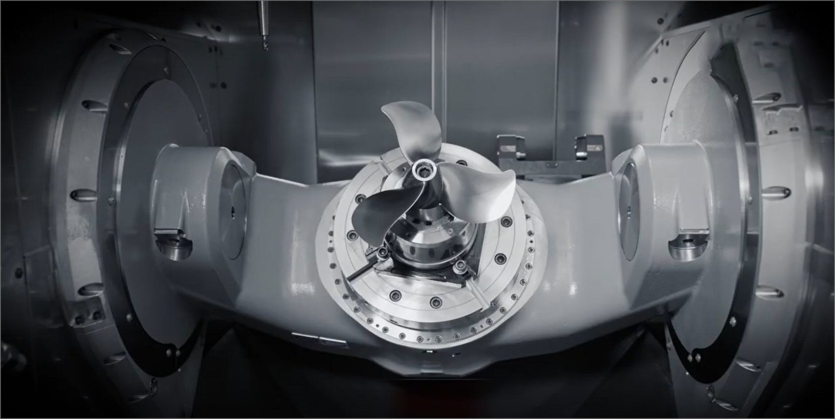 5 axis machine up close