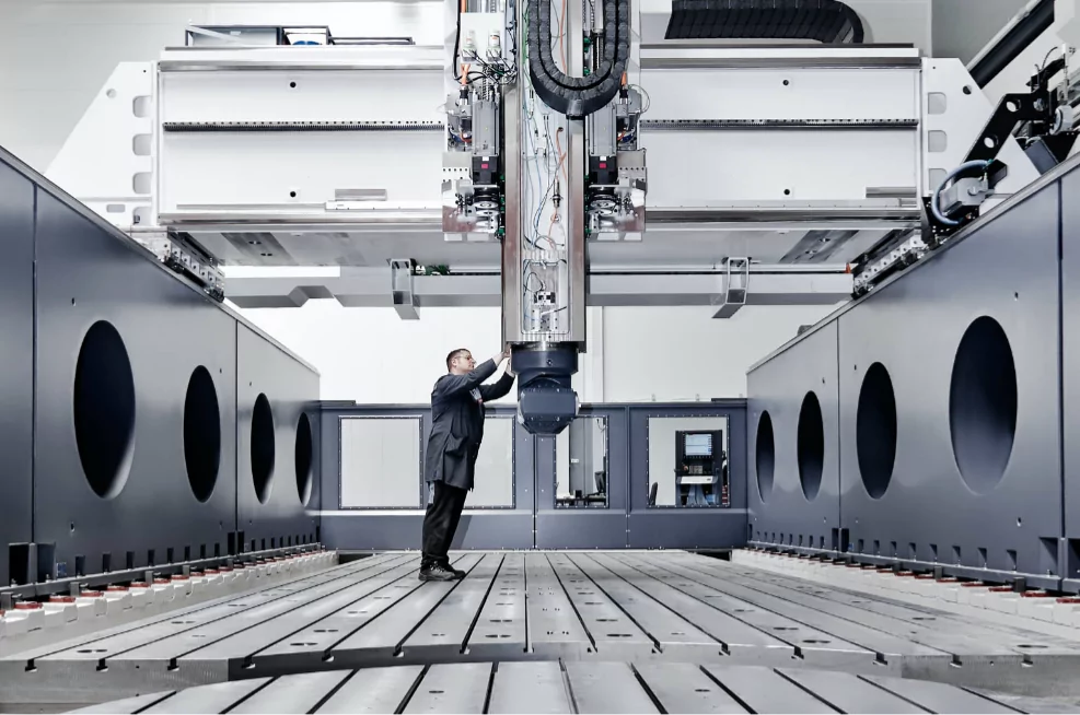 SHW vertical machining centre