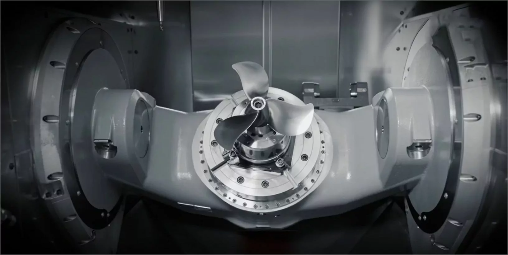 5 axis machine up close